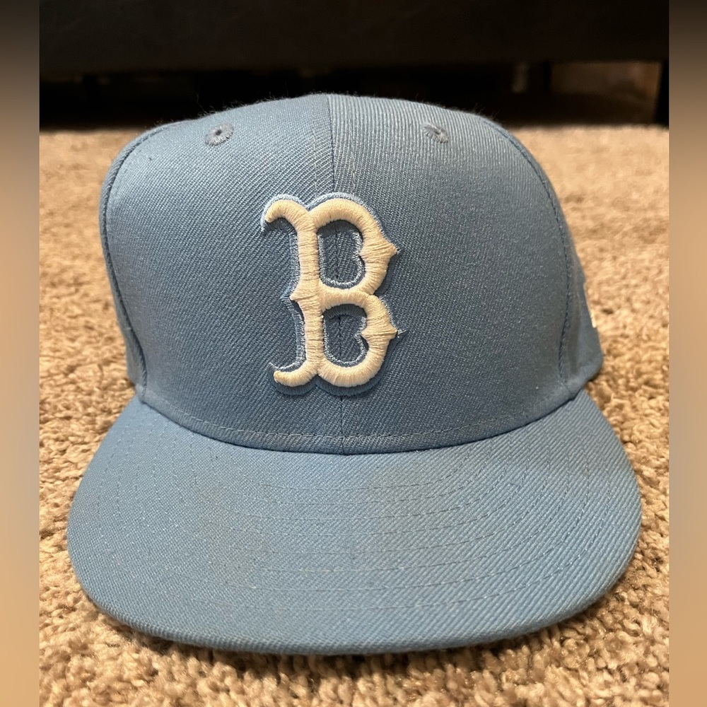 Light blue Boston Red Sox fitted hat